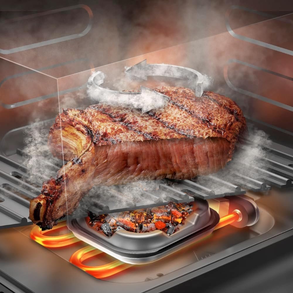 Detalle del interior de la freidora Cecotec Smokin'Heat 4000 cocinando un filete con calor desde abajo y función de ahumado visible con brasas activas